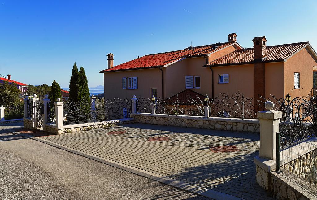 Apartments Villa Venera ラビン エクステリア 写真